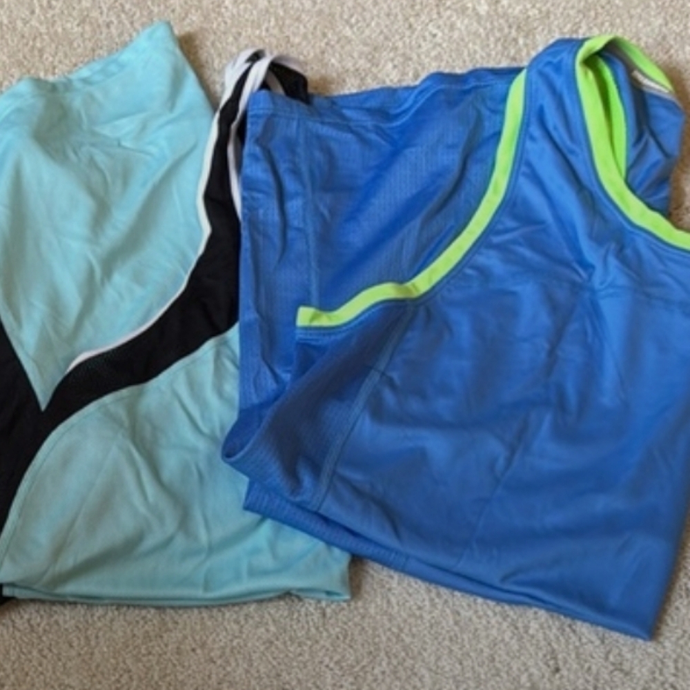 Bundle - Nike 2 pack tank tops size large